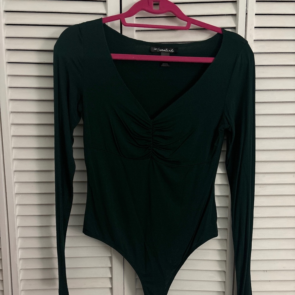 Dark green sweetheart neck long sleeve bodysuit